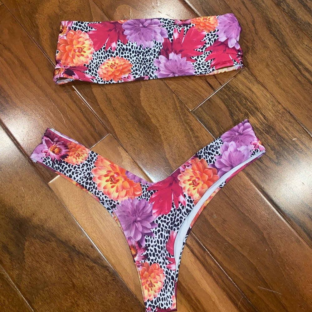 blackbough bikini set